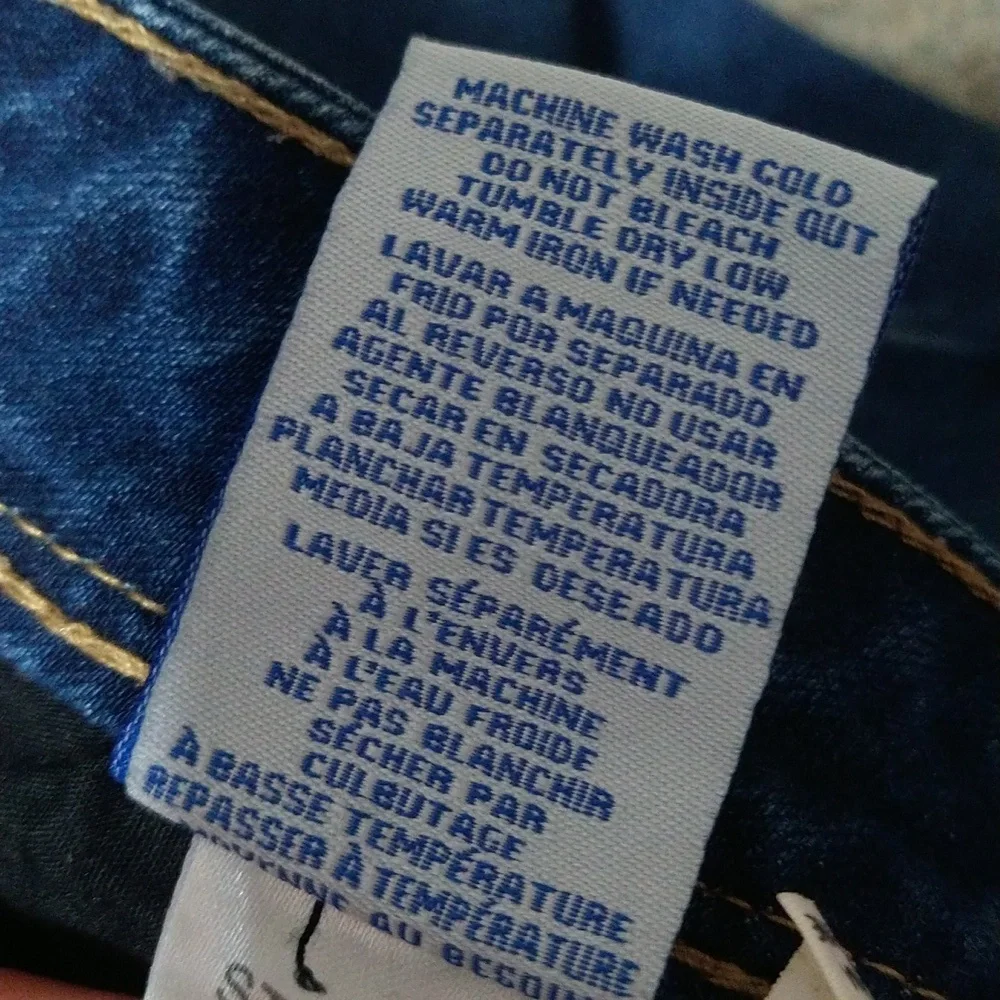 YMI Anklet Jeans - Picture 12 of 15